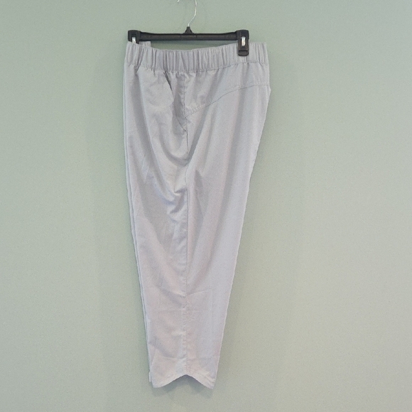 Columbia Light Gray Performance Fishing Gear Women's Capri Size XL - Picture 1 of 10